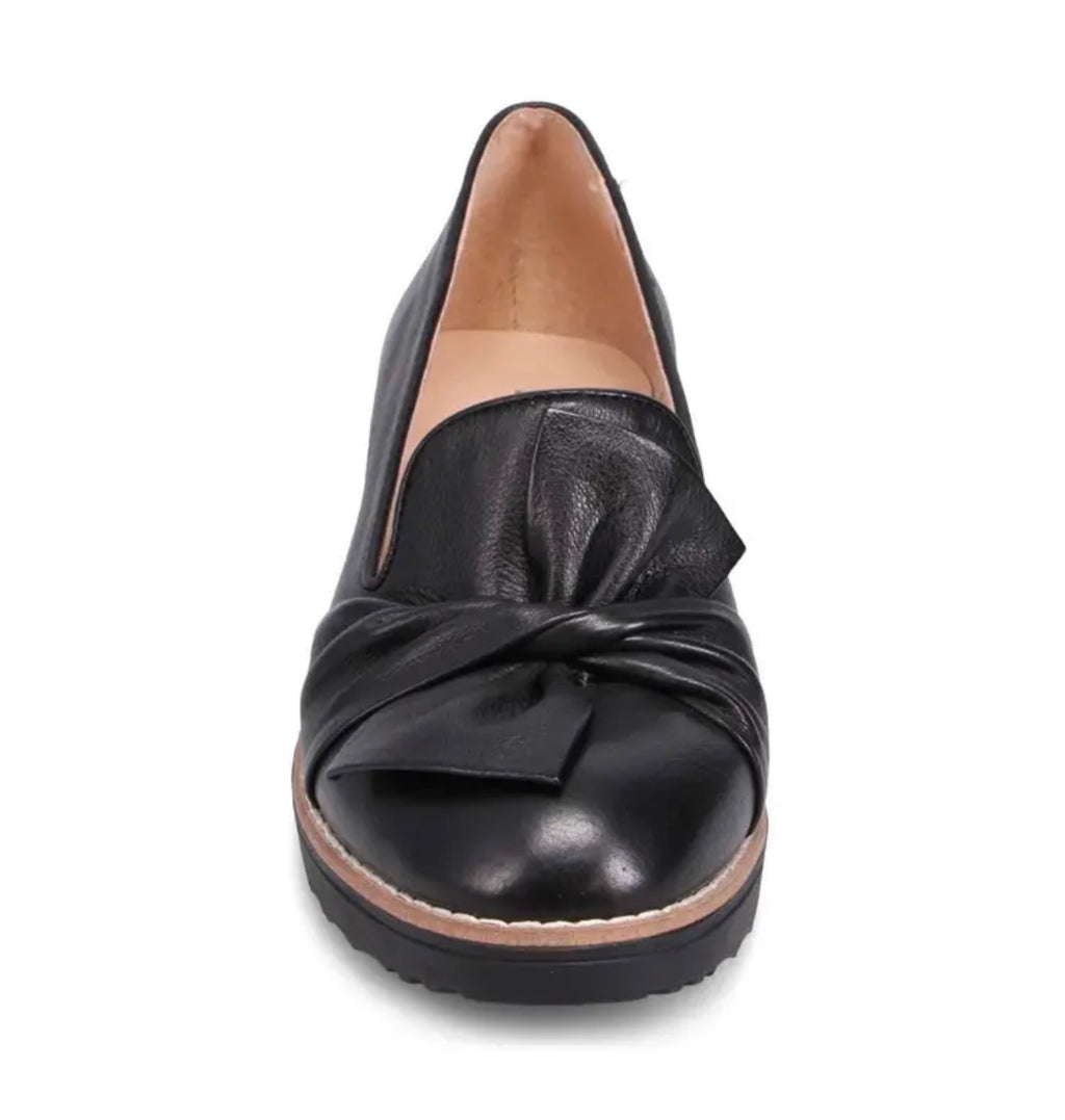 Django and Juliette Oclem Black Leather Loafers