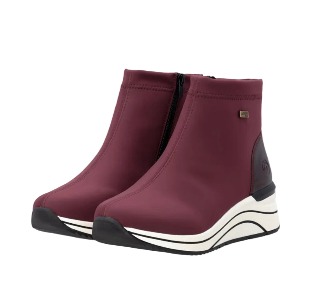 Remonte Water Resistant Bootie red