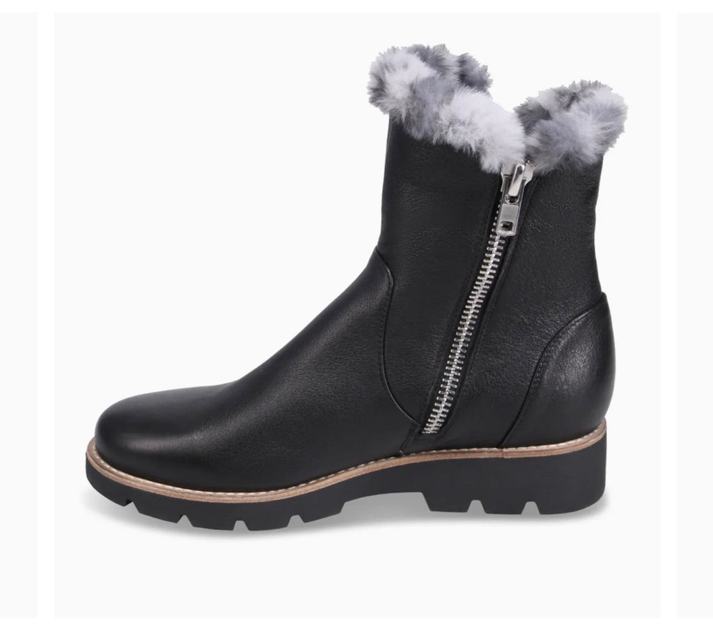 Django and Juliette Dlinga Black Leather Bootie Leopard