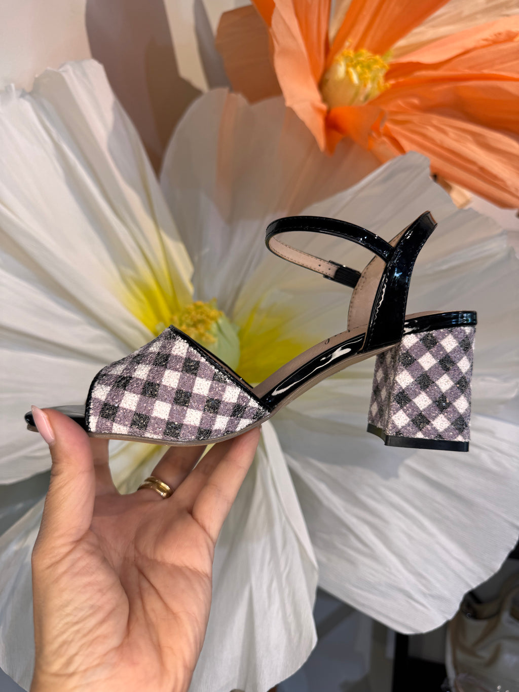 Laura Vita Black White Block Heel Sandal