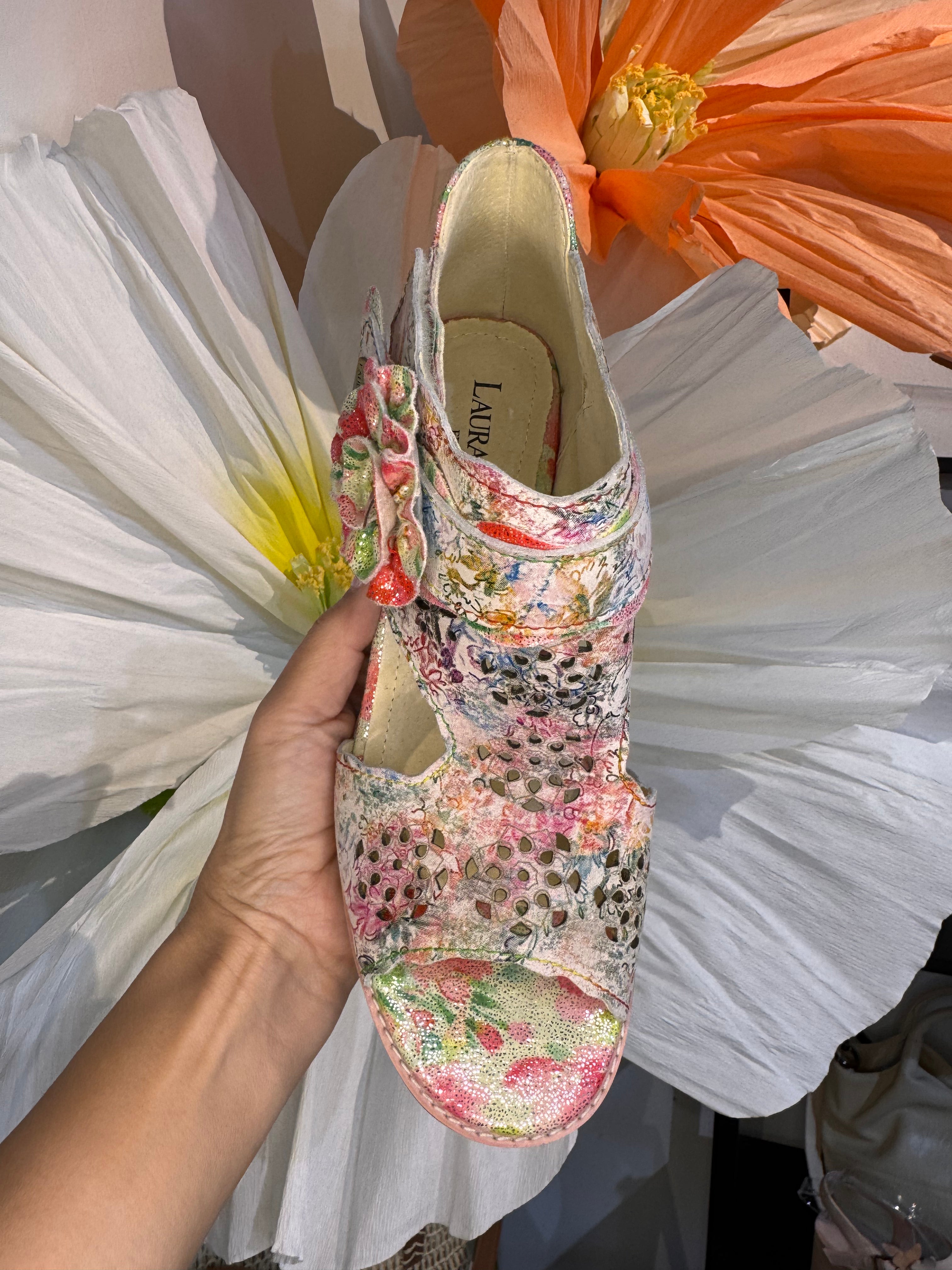 Laura Vita Pink Floral Design Leather Sandal
