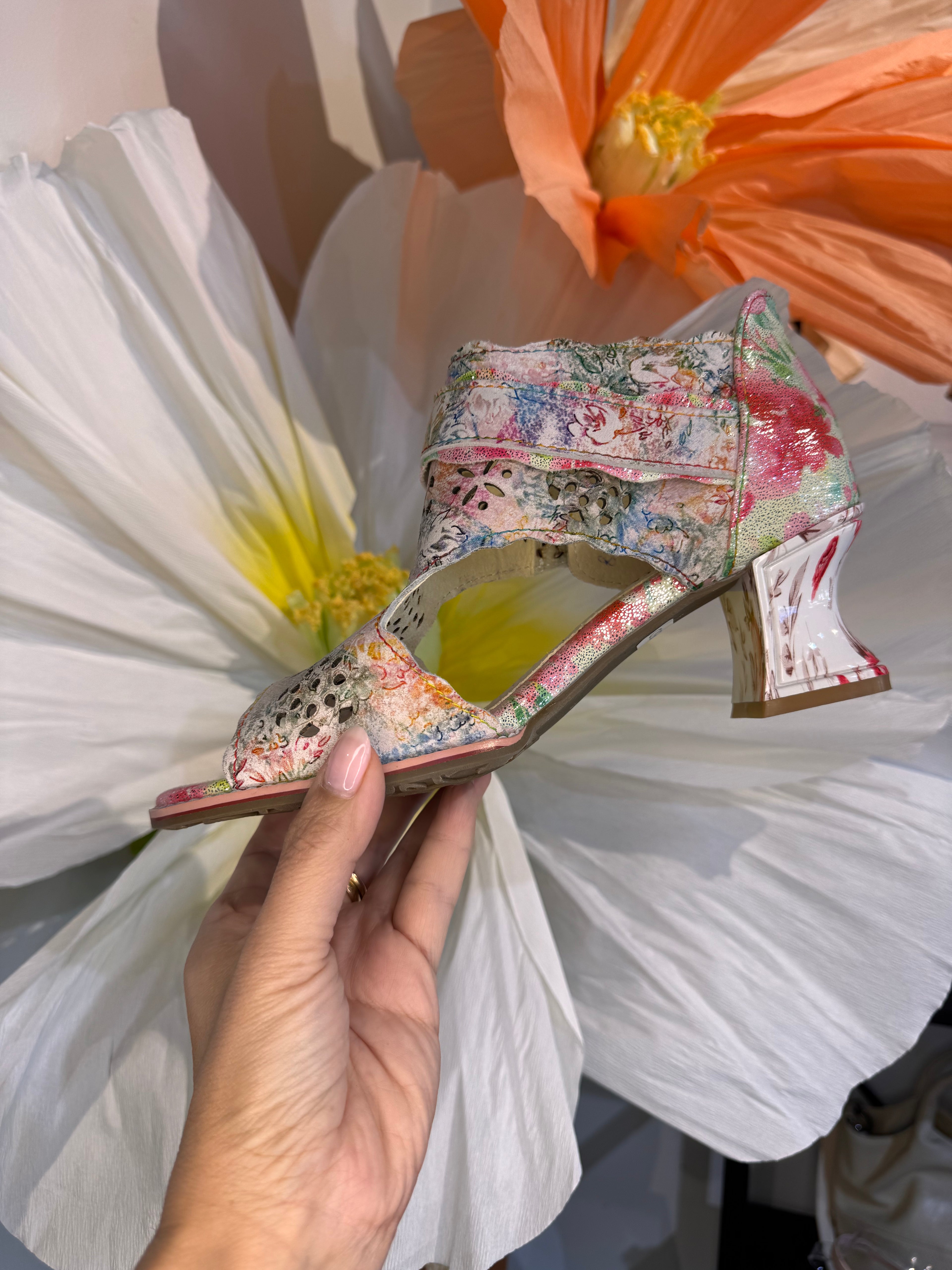Laura Vita Pink Floral Design Leather Sandal