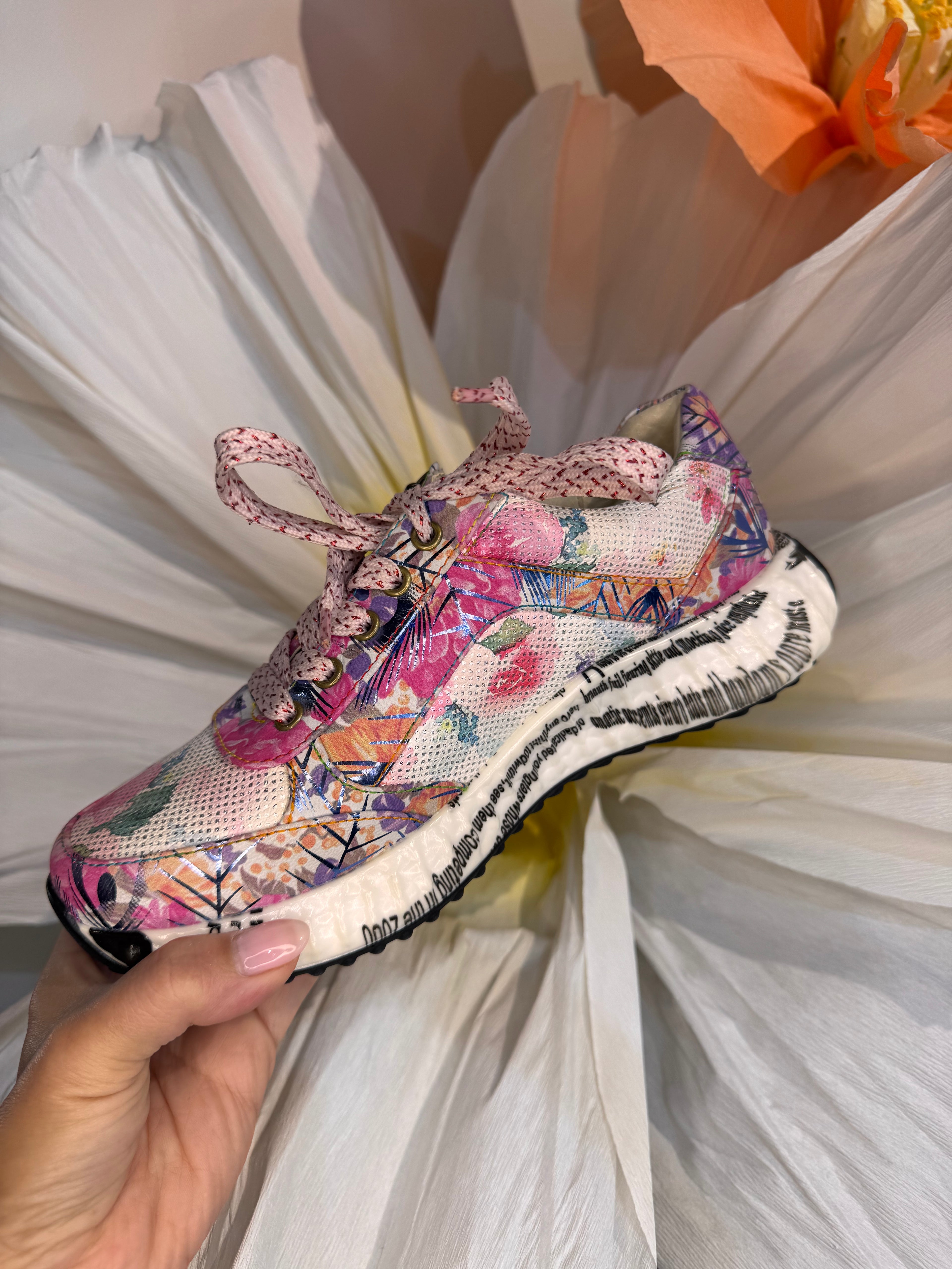 Laura Vita Pink Floral Sneaker