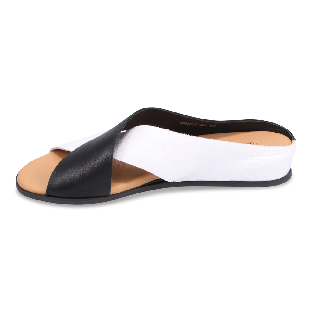 Django & Juliette Harli Slide Sandal - Black White