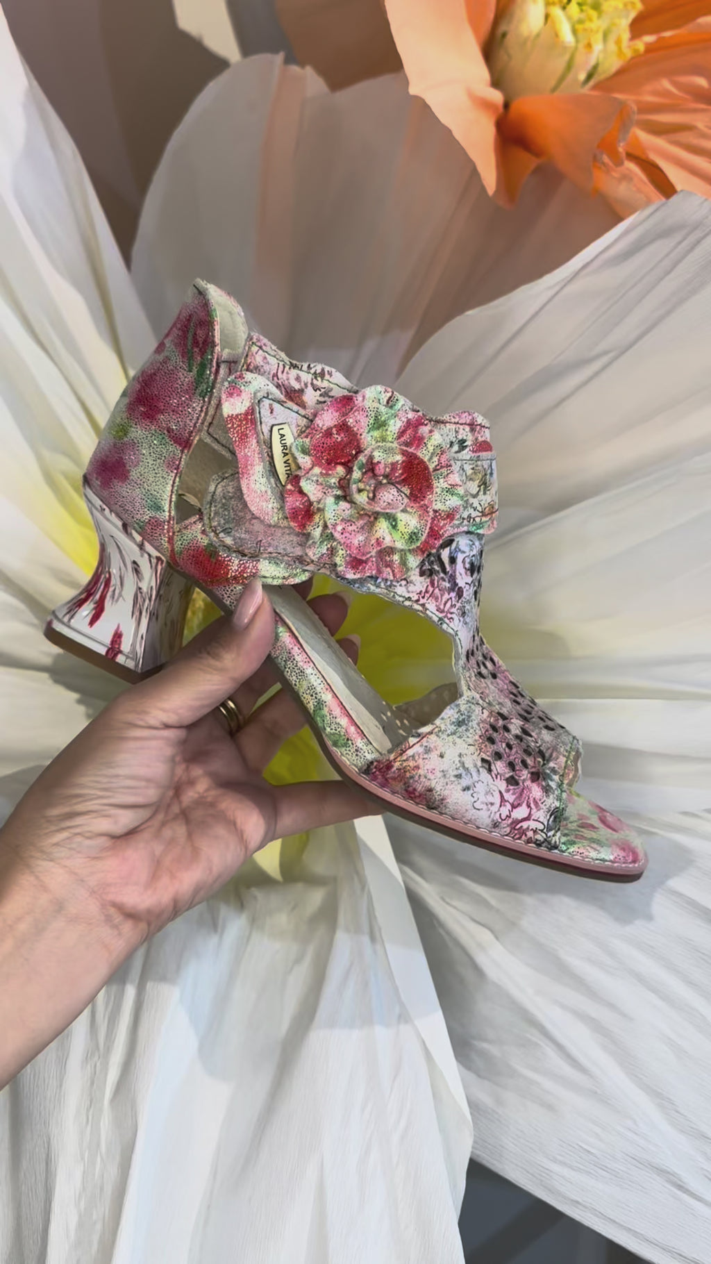 Laura Vita Pink Floral Design Leather Sandal