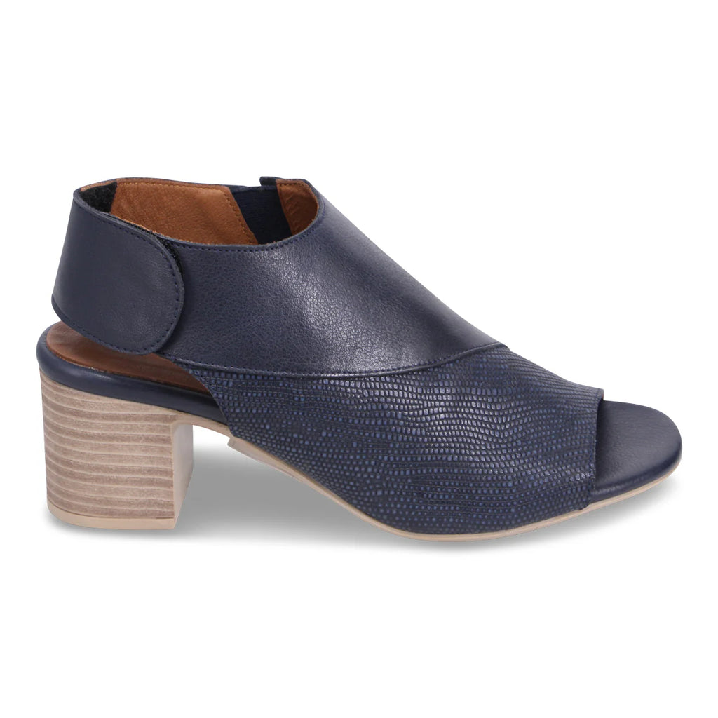 Bueno Rhodes Heel - Navy Combo